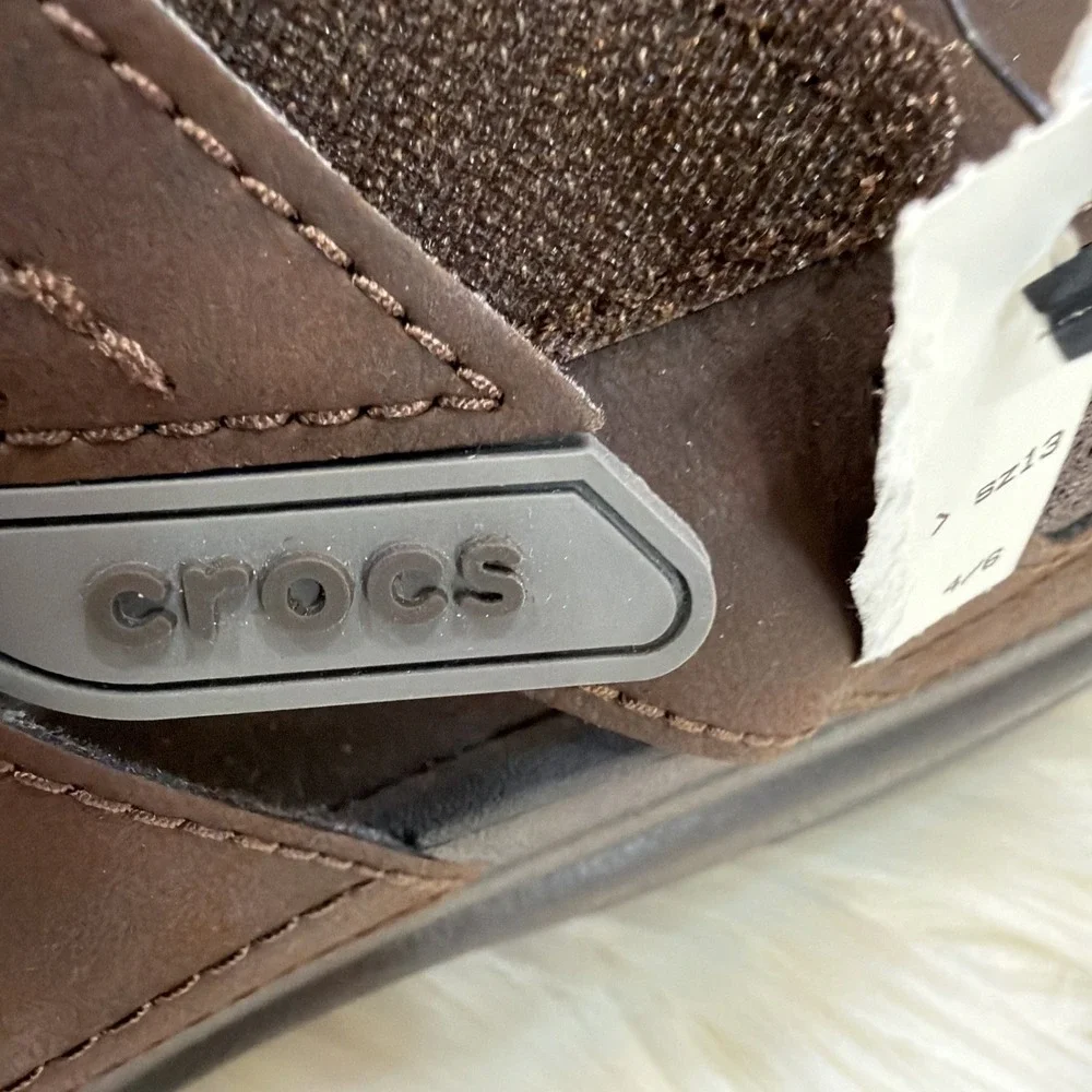 New W/t  13 Crocs Yukon Fisherman Sandals Men's brown gray rubber Comf Travel